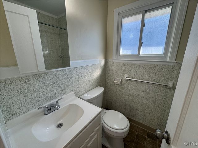 140 Chester Drive, Salina, NY 13208