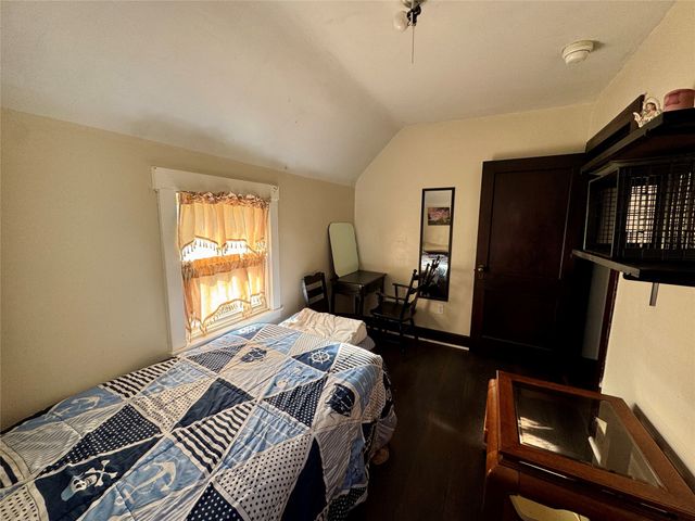 1721 W 15TH Street, Erie, PA 16505