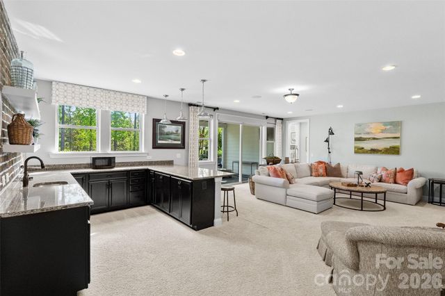 15516 Aviary Orchard Way, Charlotte, NC 28278