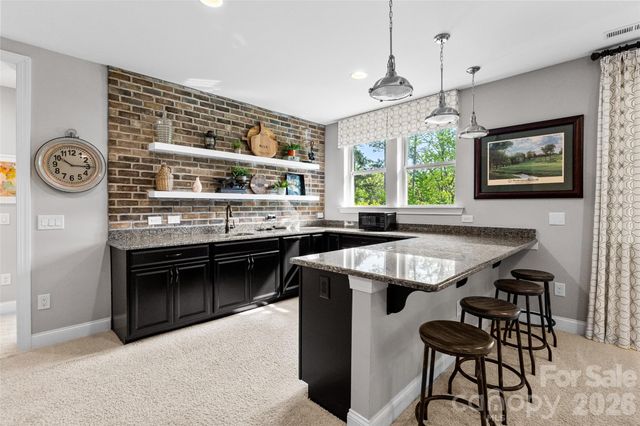 15516 Aviary Orchard Way, Charlotte, NC 28278