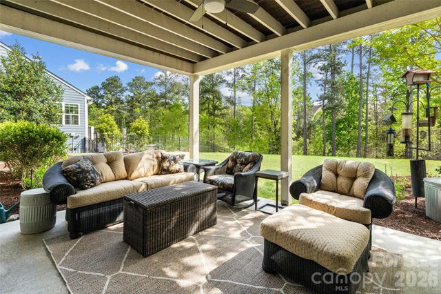 15516 Aviary Orchard Way, Charlotte, NC 28278