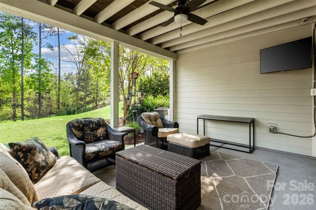 15516 Aviary Orchard Way, Charlotte, NC 28278