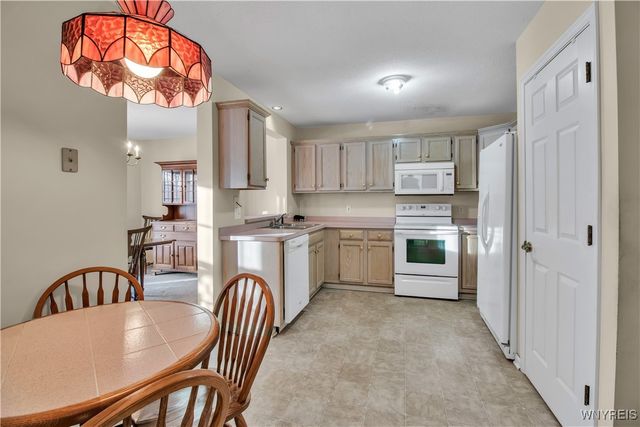 701 Forest Edge Drive, Amherst, NY 14051