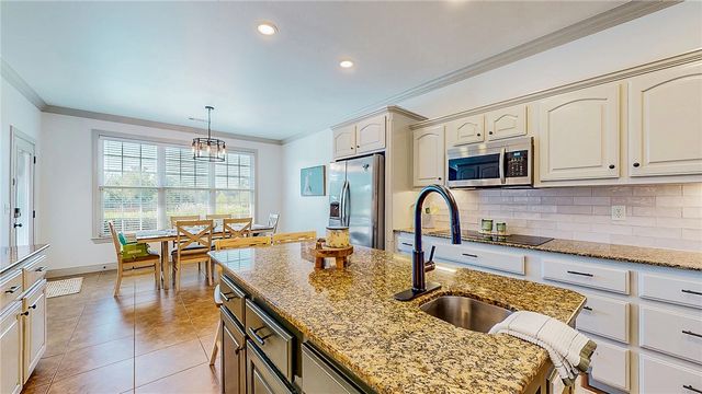 9739 Soaring Hawk Drive, Bentonville, AR 72713