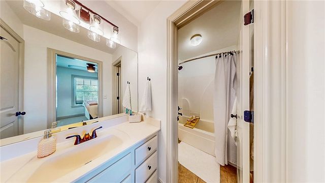 9739 Soaring Hawk Drive, Bentonville, AR 72713