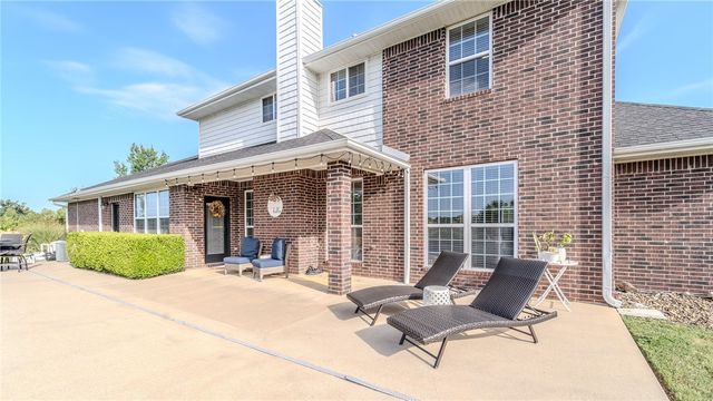 9739 Soaring Hawk Drive, Bentonville, AR 72713