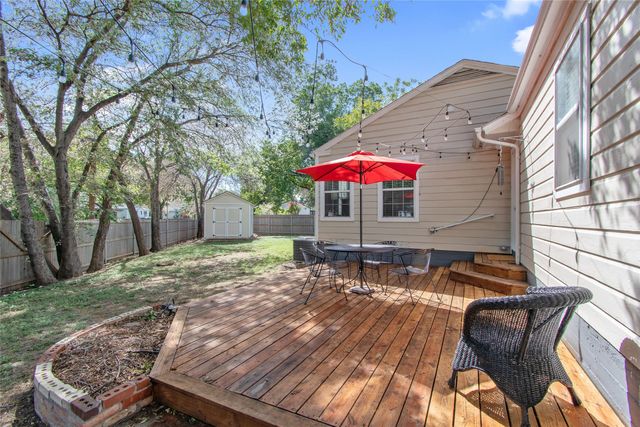 3909 Locke Avenue, Fort Worth, TX 76107