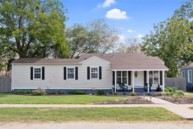 3909 Locke Avenue, Fort Worth, TX 76107