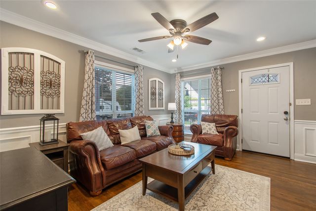 3909 Locke Avenue, Fort Worth, TX 76107