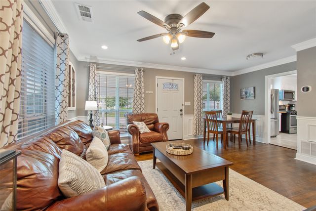 3909 Locke Avenue, Fort Worth, TX 76107