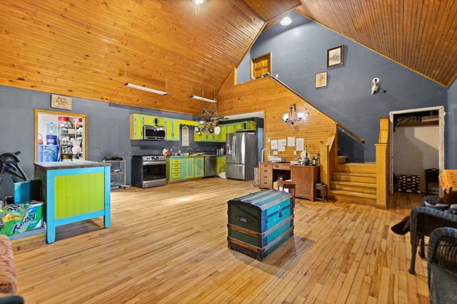 270 Left Fork Holly Road, Sextons Creek, KY 40983