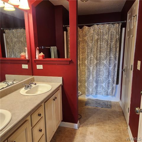 6495 Lakefield Dr, Tuscaloosa, AL 35401