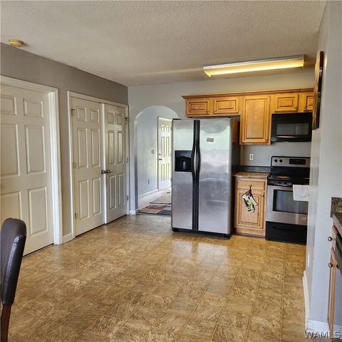 6495 Lakefield Dr, Tuscaloosa, AL 35401