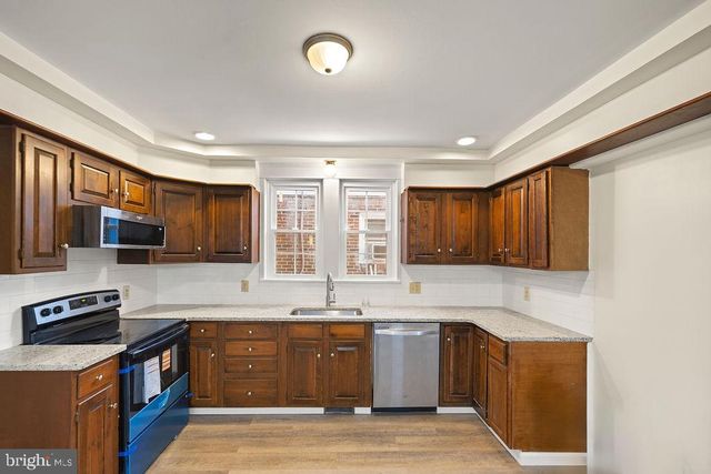 698 MARYLAND AVE, York, PA 17404