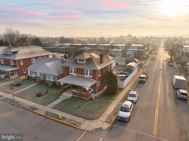 698 MARYLAND AVE, York, PA 17404