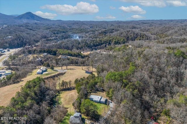 736 Panther Creek Rd Off Rd, Sevierville, TN 37876