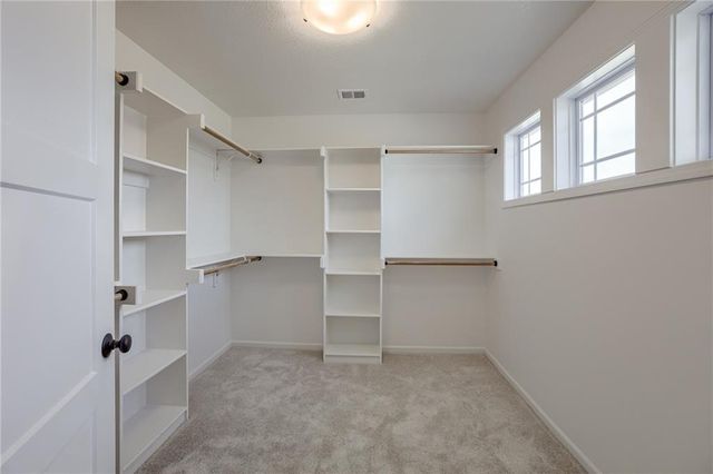 7485 N Utica Avenue, Parkville, MO 64152