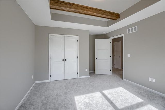 7485 N Utica Avenue, Parkville, MO 64152