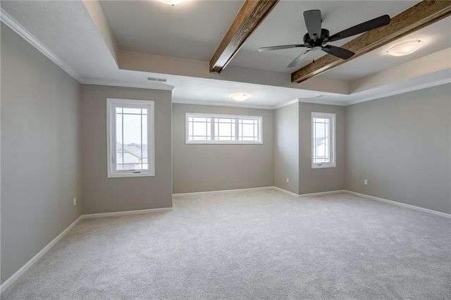 7485 N Utica Avenue, Parkville, MO 64152