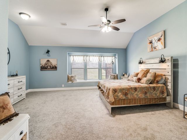 413 Oakcrest Drive, Justin, TX 76247