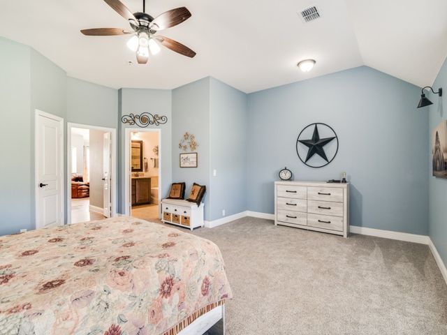 413 Oakcrest Drive, Justin, TX 76247