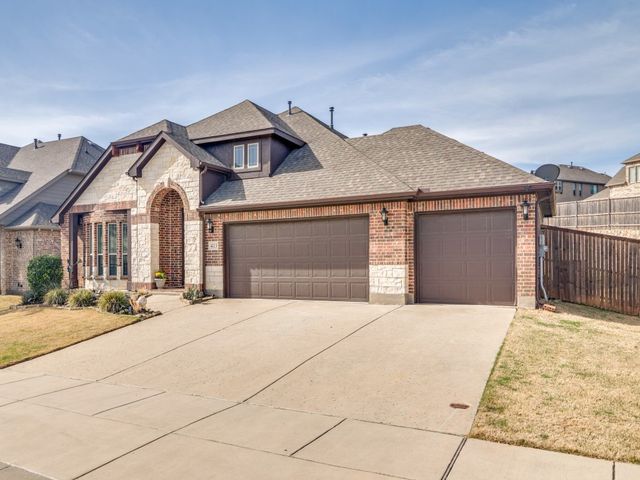 413 Oakcrest Drive, Justin, TX 76247