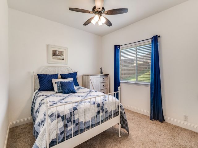 413 Oakcrest Drive, Justin, TX 76247