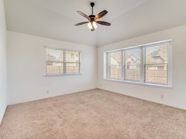 413 Oakcrest Drive, Justin, TX 76247