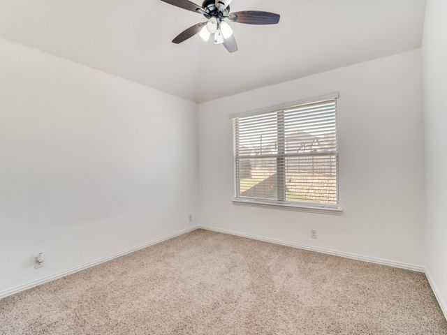 413 Oakcrest Drive, Justin, TX 76247