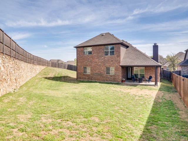 413 Oakcrest Drive, Justin, TX 76247