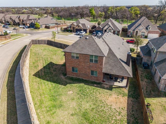 413 Oakcrest Drive, Justin, TX 76247