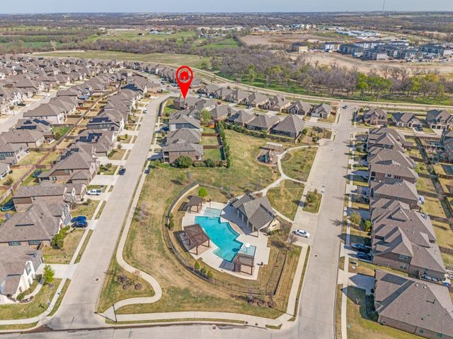 413 Oakcrest Drive, Justin, TX 76247