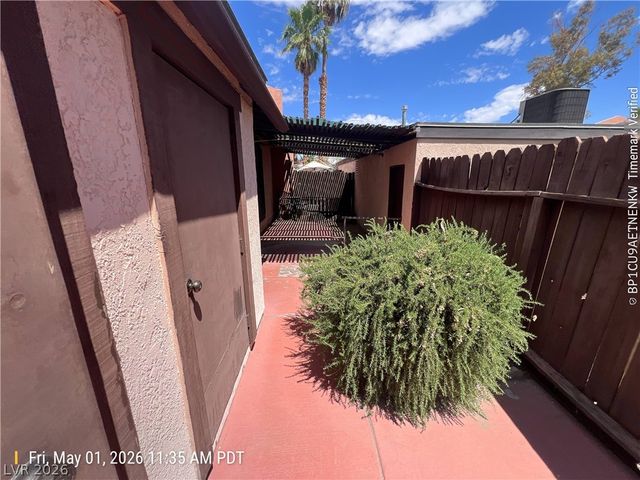520 Starfire Place, Las Vegas, NV 89107