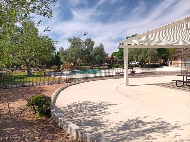520 Starfire Place, Las Vegas, NV 89107