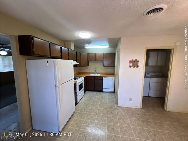 520 Starfire Place, Las Vegas, NV 89107