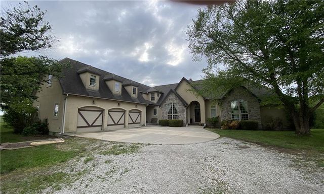 17620 Millwood Road, Leavenworth, KS 66048