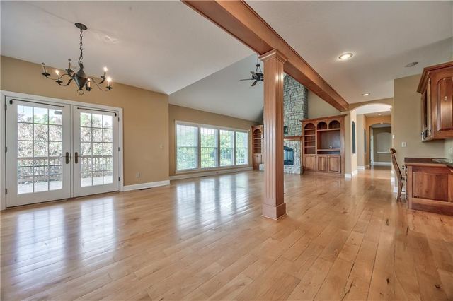 17620 Millwood Road, Leavenworth, KS 66048