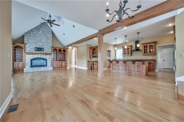 17620 Millwood Road, Leavenworth, KS 66048