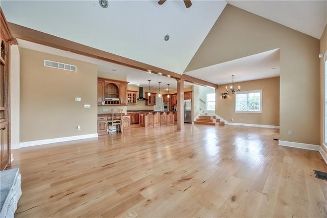 17620 Millwood Road, Leavenworth, KS 66048