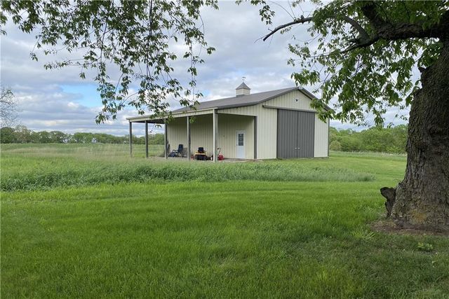 17620 Millwood Road, Leavenworth, KS 66048