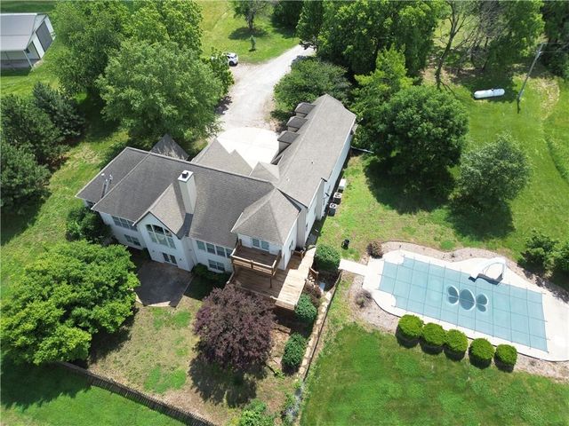 17620 Millwood Road, Leavenworth, KS 66048