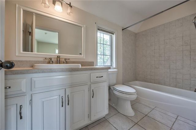 17620 Millwood Road, Leavenworth, KS 66048