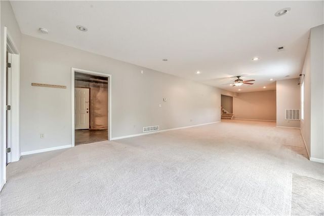 17620 Millwood Road, Leavenworth, KS 66048