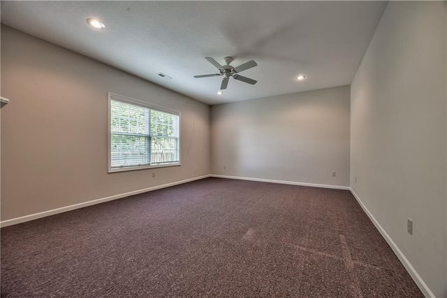 17620 Millwood Road, Leavenworth, KS 66048