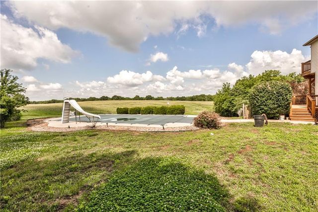 17620 Millwood Road, Leavenworth, KS 66048