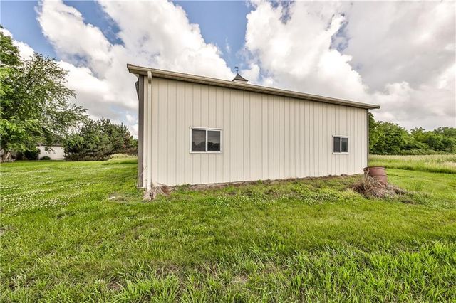 17620 Millwood Road, Leavenworth, KS 66048