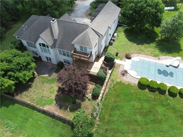 17620 Millwood Road, Leavenworth, KS 66048