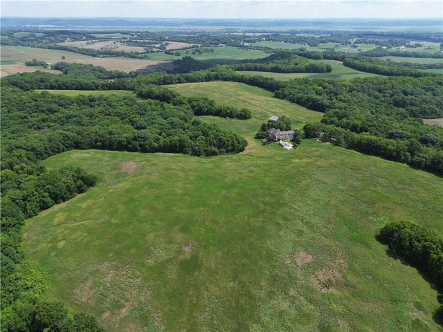 17620 Millwood Road, Leavenworth, KS 66048