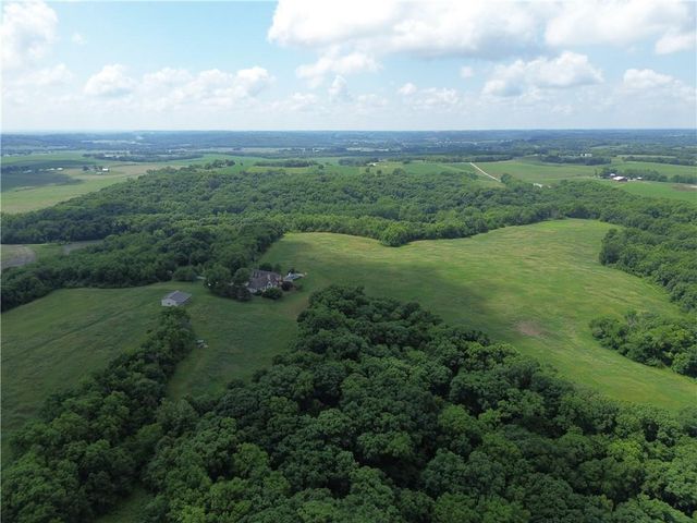 17620 Millwood Road, Leavenworth, KS 66048