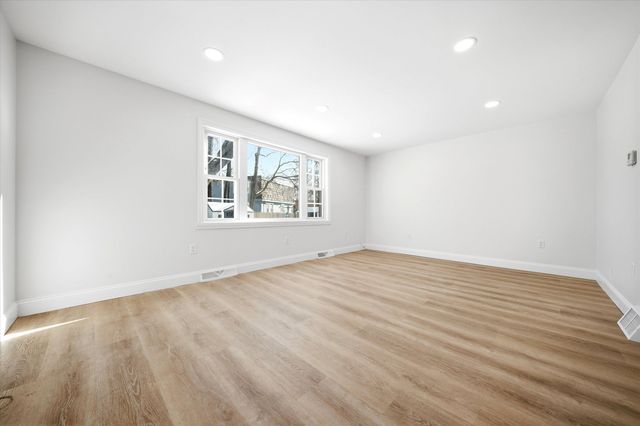 30 Gingras Drive, Nashua, NH 03060